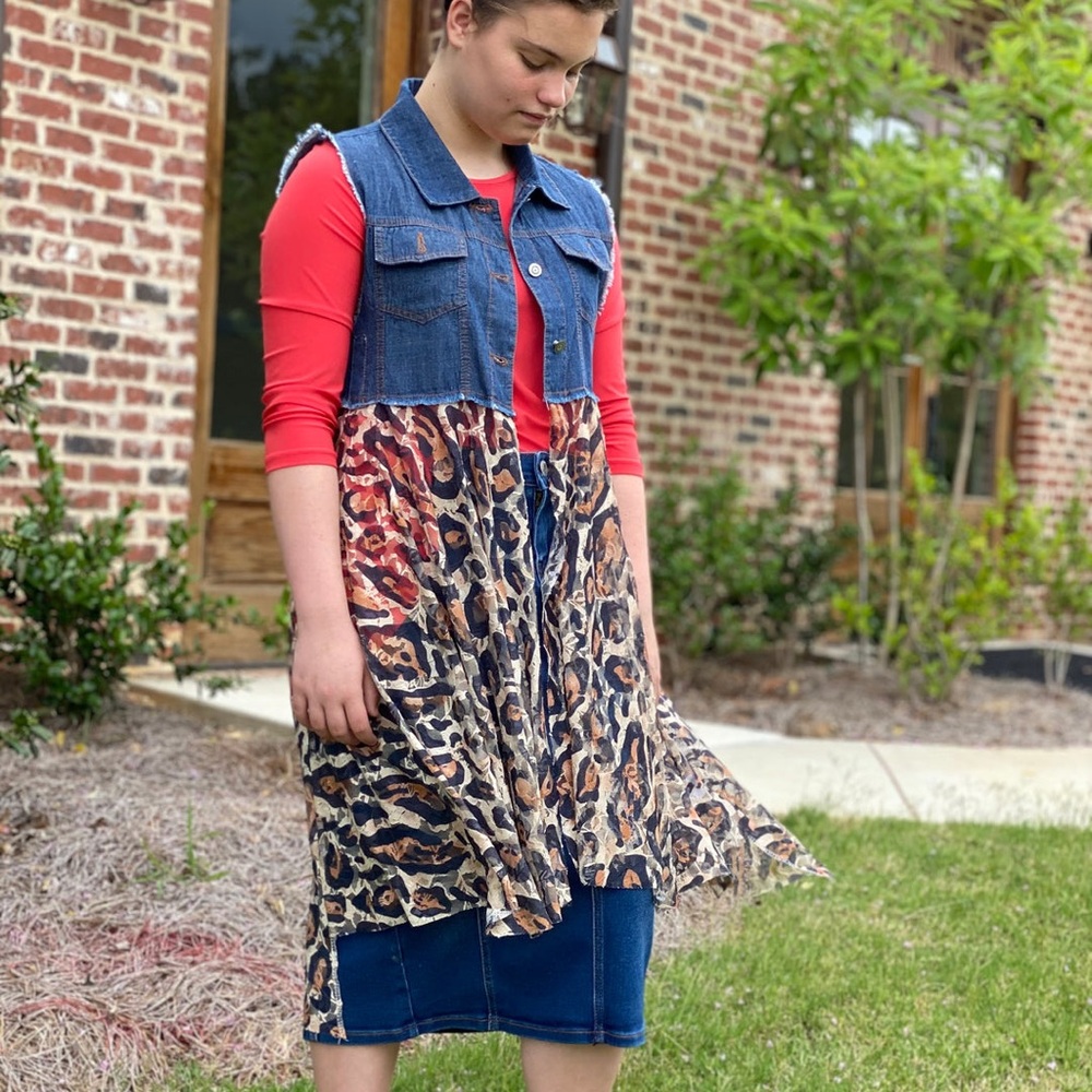 Blue Denim Vest With Leopard Lace